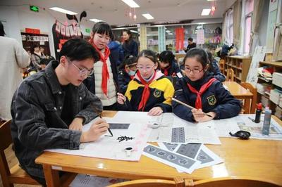 新政下的课后六点时光 学生充实成长，老师默默奉献