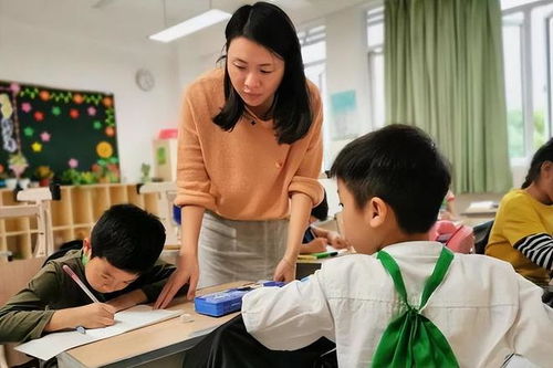 课后延时服务调整引热议 部分地区退费，家校反应各异